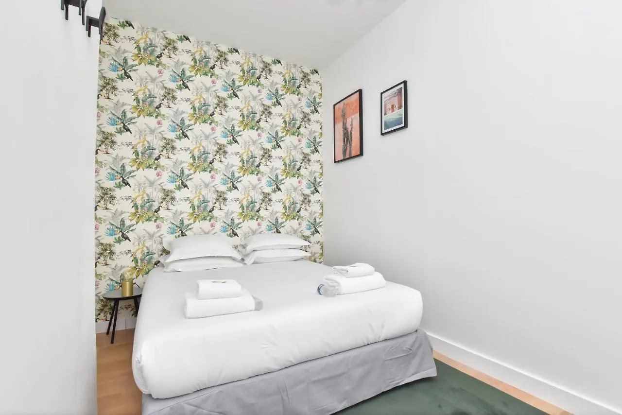 Canal Saint Martin - Amazing 12p/4br Апартаменты Париж